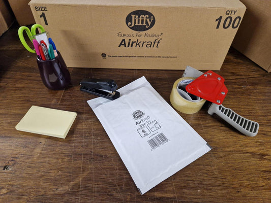 Box of White Jiffy Airkraft JL1 from Jiffy Envelopes