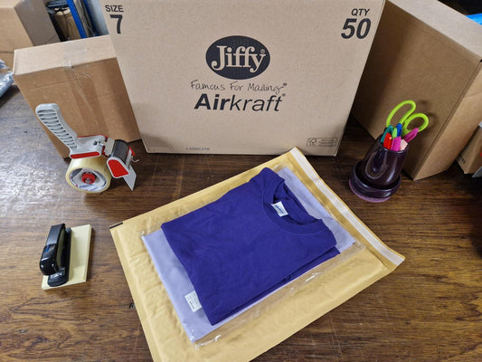 Box of Gold Jiffy Airkraft JL7 from Jiffy Envelopes